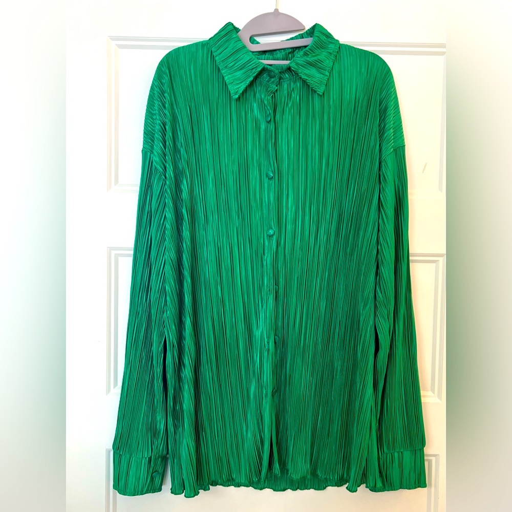 New green crinkle blouse